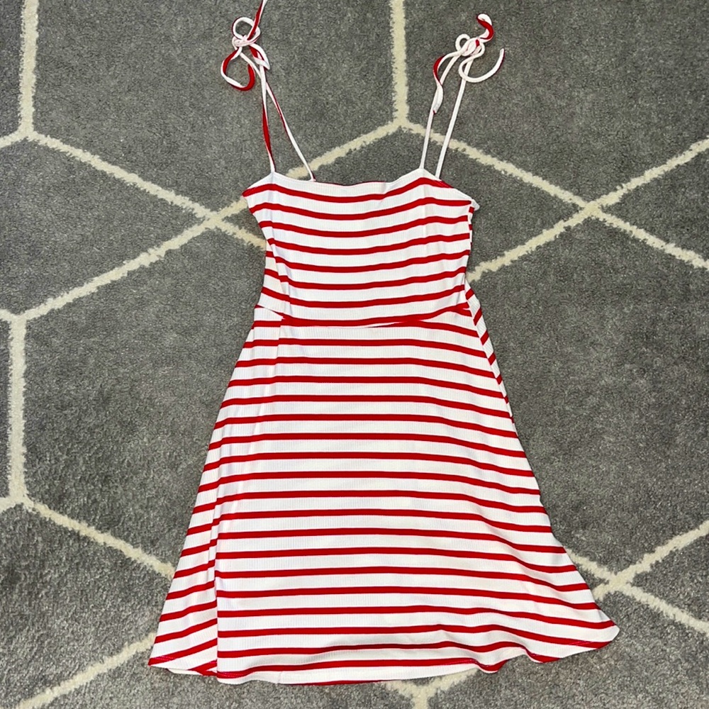 Perfect mini summer dress! Never worn!